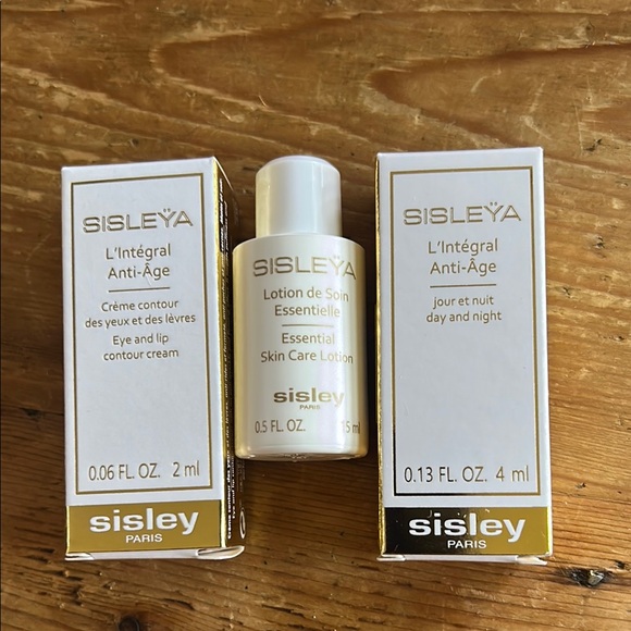 Sisley Skincare Collection with Cream Pouch - Picture 5 of 5